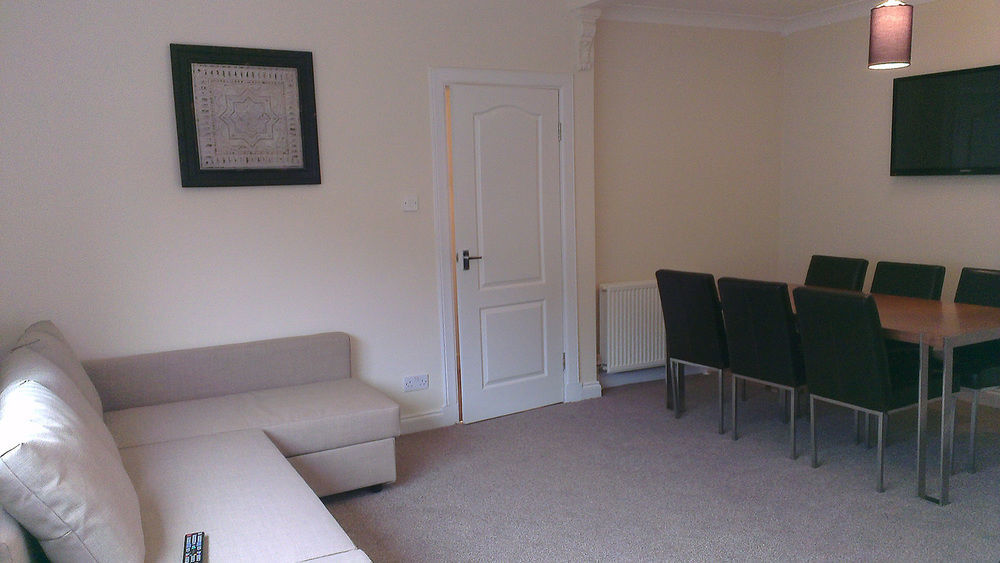 The Redhurst Hotel Glasgow Giffnock Εξωτερικό φωτογραφία