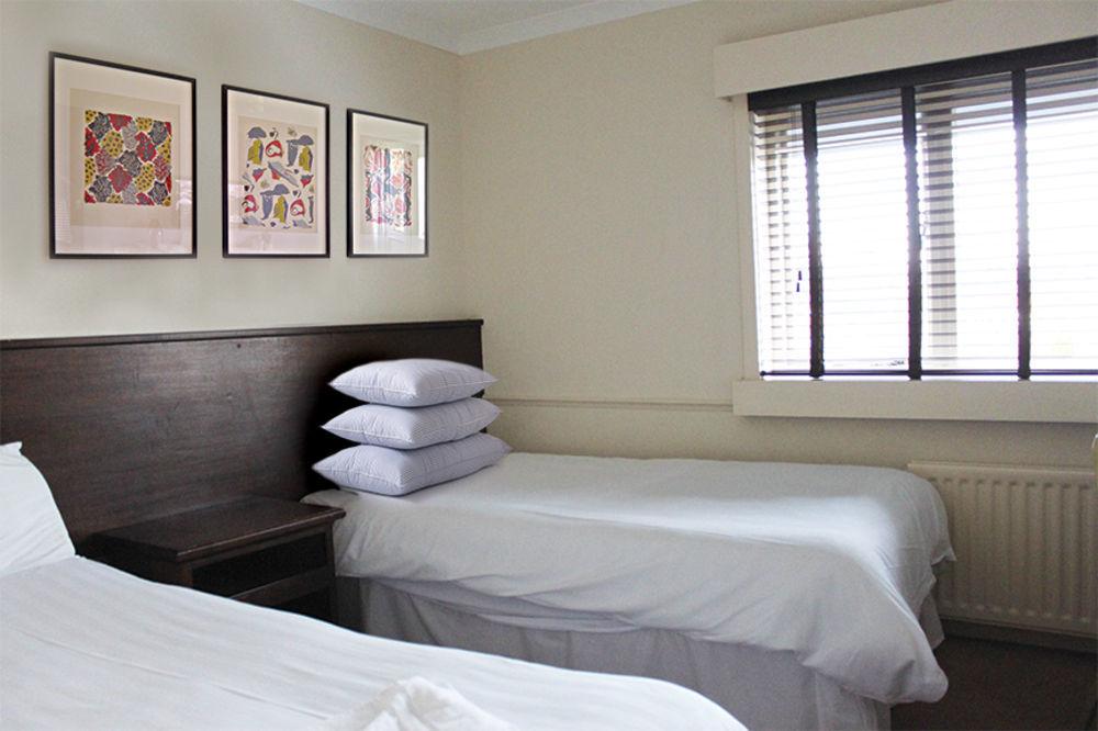 The Redhurst Hotel Glasgow Giffnock Εξωτερικό φωτογραφία