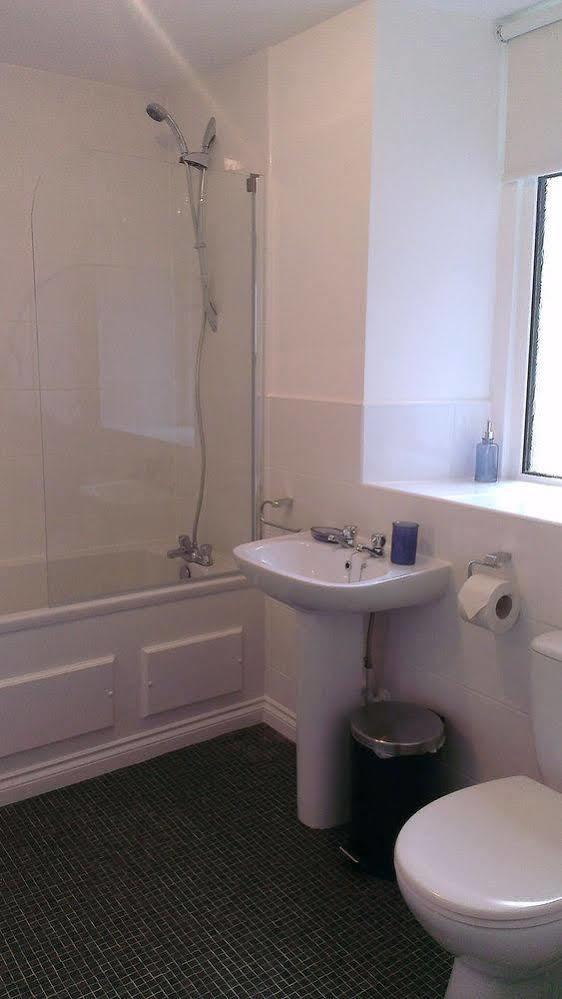 The Redhurst Hotel Glasgow Giffnock Εξωτερικό φωτογραφία